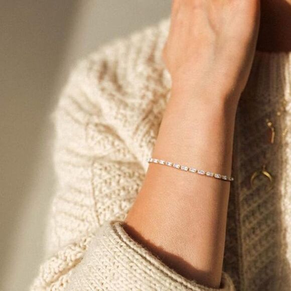 Simulated Diamond Gold Tennis Bracelet Tennis Chain Baguette Bracelet Pave CZ - Picture 2 of 5